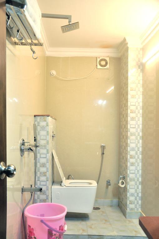Hotel Sgt Plaza バラナシ エクステリア 写真